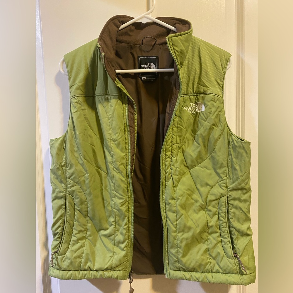 The North Face. Green Vest. Size Medium. EUC.